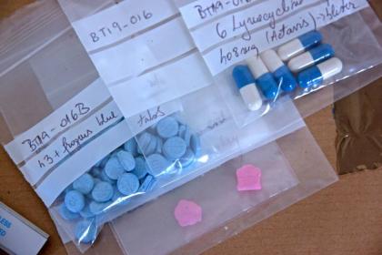 Kupte si ketamin, MDMA, kokain, LSD, XANAX